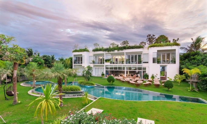 Siem Reap Hotel | Experience Boutique Bliss: Oceanfront Retreat with Pool