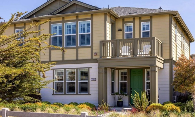 Marina House | Enjoy coastal living in this ideally located home by the sea!!