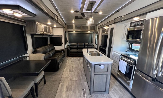 Lexington House | Enjoy Cozy Fireplace in Spacious & Luxury RV @ KHP