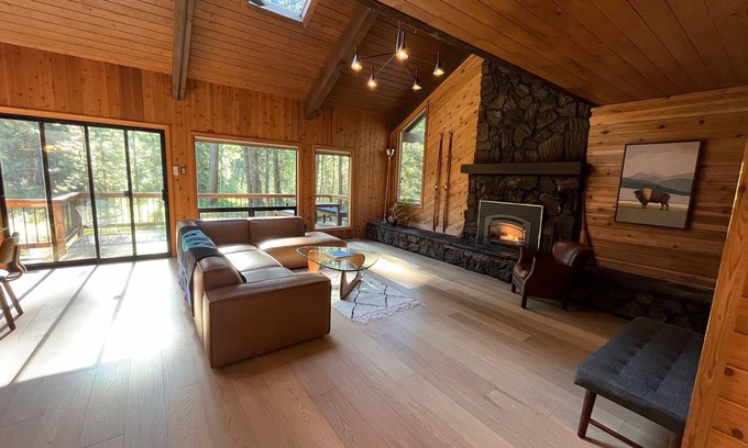 Black Butte Ranch Cabin | Enjoy Dakota House! A modern. Family-friendly. 4bdr cabin @ Black Butte Ranch