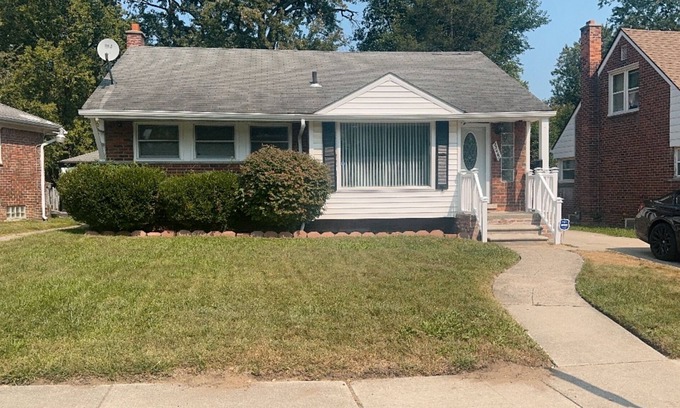 Detroit House | Detroit Home with Game Room & Family-Friendly Amenities