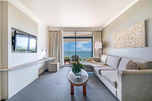Darwin City Centre Apartment | Serene Ocean Retreat with Pool and Wheelchair Access