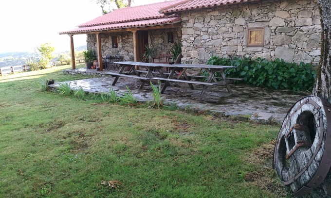 Portela de Santa Eulalia Cottage | Discover Gerês: Nature Retreat with Family-Friendly Amenities