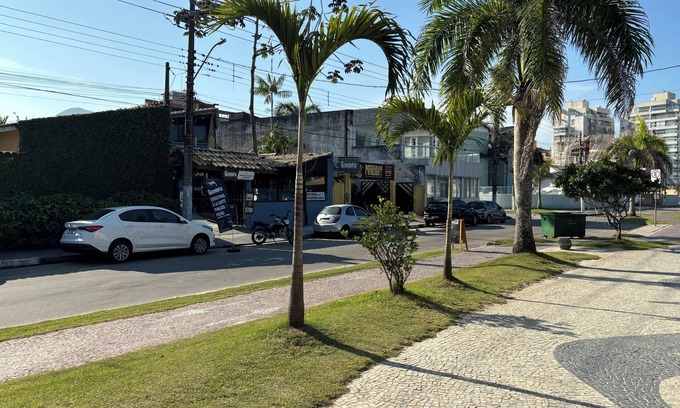 Martim de Sa Apartment | Relax by the Sea with Pool and Spa Amenities
