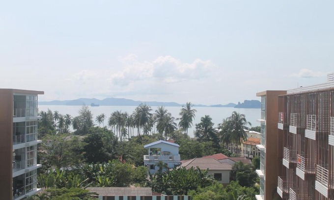 Nong Thale Apartment | Relax in Krabi: 4-Star Oceanfront Hotel with Pool