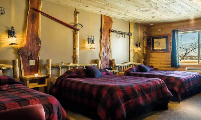 Rice Lake Cabin | Family-Friendly Room 17 at Lumbermen's Bunkhouse
