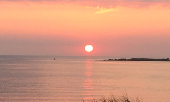 Block Island House | Tranquil Retreat: Block Island Sunsets with Pet-Friendly Amenities