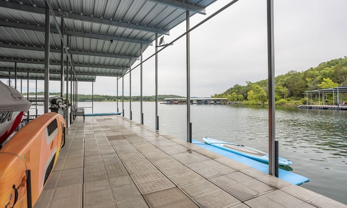Shell Knob Cabin | Experience Sassafras Cabin by Table Rock Lake with Spa & Pool