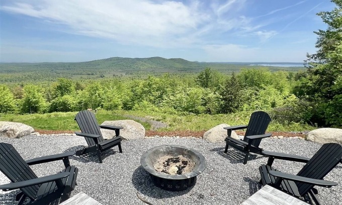 Sebago House | Experience Sunrise Over Sebago Lake with Family-Friendly Amenities