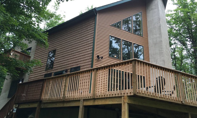 Jim Thorpe Ski Chalet | Experience Nature at Boarding Bear Chalet near Adventure!