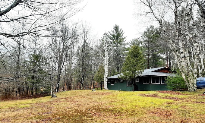 Wilmington House | Experience Adirondack Magic at Iron Peaks Lodge Today!