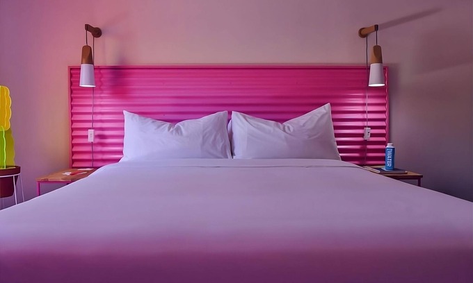 Sonora Sunrise Hotel | Relax with Mountain Views & Pool Access for Unforgettable Stays