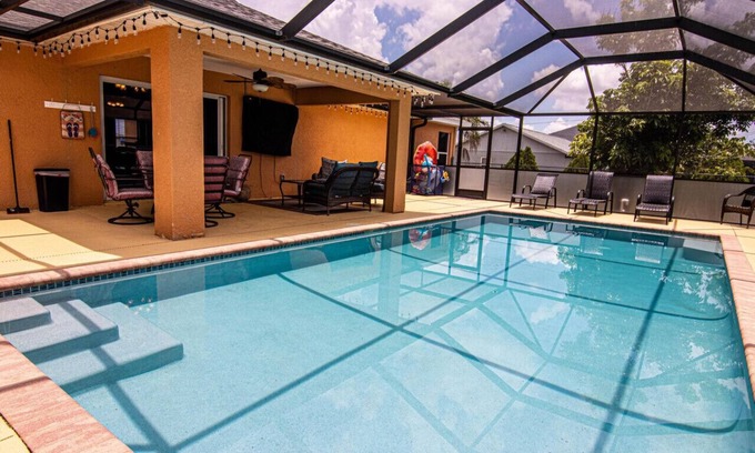 Diplomat House | Experience Salt Life with Heated Pool & Outdoor Lanai