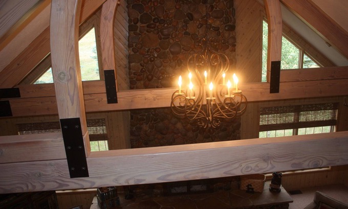 Red River Cabin | Experience Mountain Serenity in a Family-Friendly Retreat