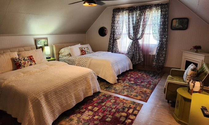 Lansing House | Relax in a Victorian Top Floor Suite with Spa and Hot Tub
