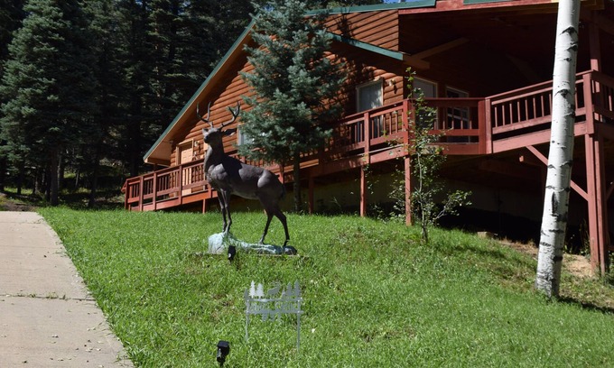 Rye House | Enjoy this Mountain Home near lake and wildlife of plenty