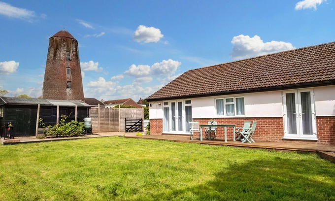Potter Heigham House | Experience Serenity at Your Cozy Country Retreat