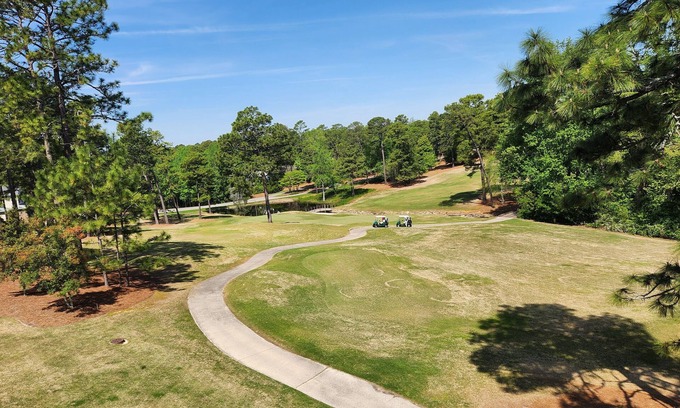 Pinehurst Condo | Enjoy your stay overlooking Hole 6 on Pinehurst National #9.