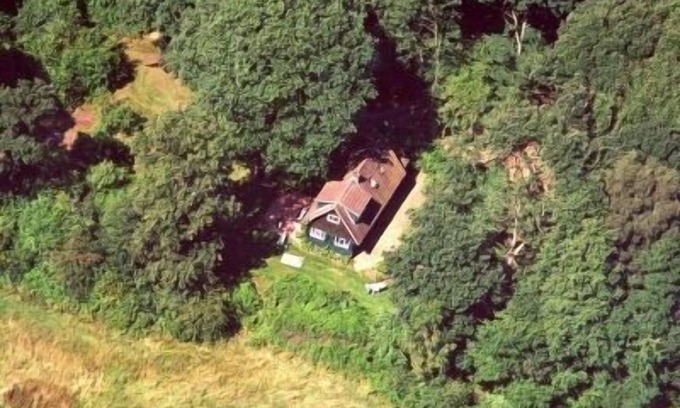 Bass Cabin | Escape to a Cozy Wooden Retreat Surrounded by Nature