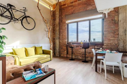 Gothic Quarter Apartment | Discover Enjoybcn Plaza Catalunya Apt - Rated 9/10 by Guests