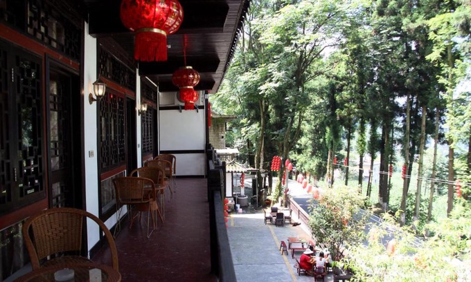 Enshi House | Guest Rated 10/10: Enshi Grand Canyon Chunlun Farmstay
