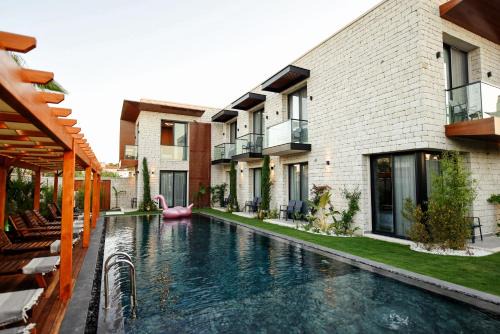 Hacımemis Hotel | Pet-Friendly Enso Alaçatı with Oceanfront Pool & Dining