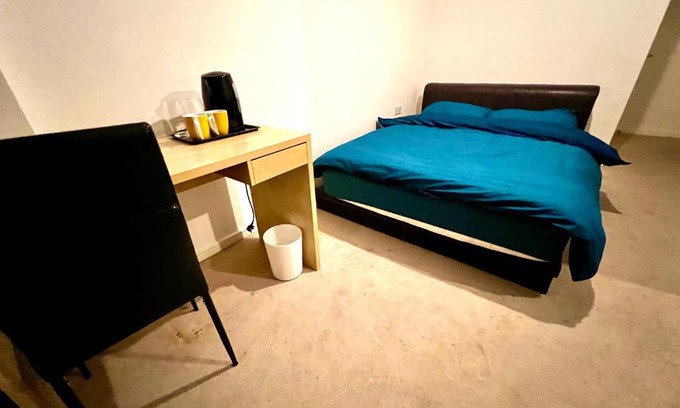 Whittington House | Comfortable Ensuite Double Room in Colindale, London