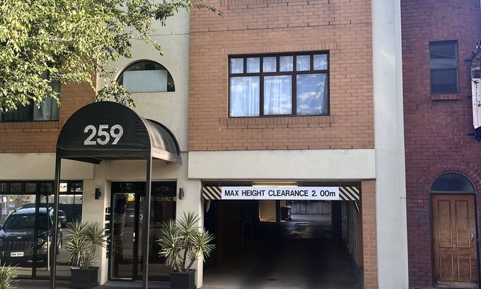 Adelaide Apartment | Top-Rated City Unit on Gouger St - Perfect for Families