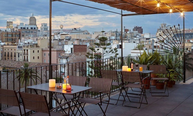 la Vila de Gracia Bed & Breakfast | Ideal Gracia Building for Memorable Group Getaways