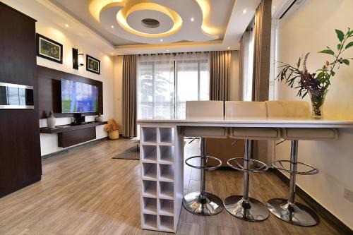 Entebbe Apartment | Pet-Friendly Entebbe Stay Apart-Hotel with Pool & Dining