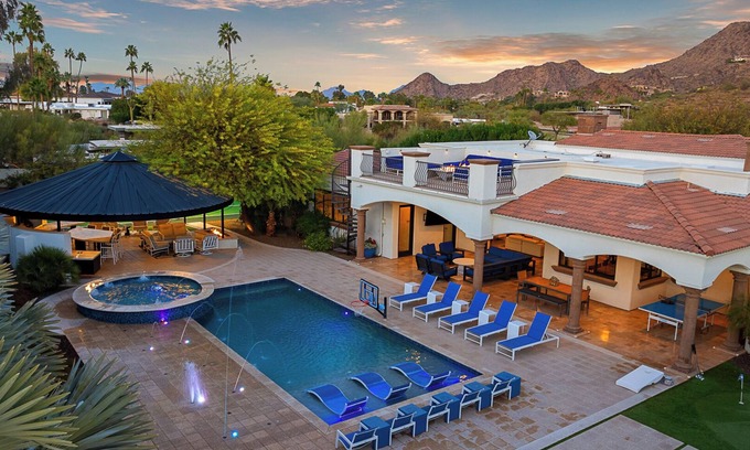 Paradise Valley House | Inviting Rooftop Patio with Mountain Views & New Pool