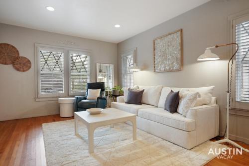 West Campus House | Family-Friendly Retreat with Outdoor Games and Putt-Putt