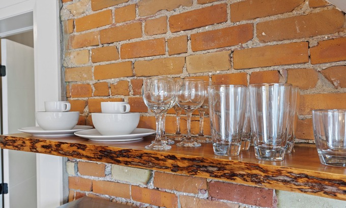 Mount Hope Huron Park Apartment | Top-Floor Retreat: 3 Bedrooms with Child-Friendly Amenities