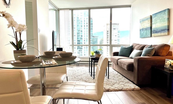 Coal Harbour Condo | Entire 1 Bedroom with View.