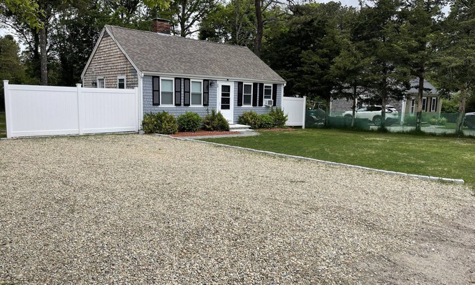 Hyannis House | Cozy 2 Bedroom House with Ocean View in Hyannis