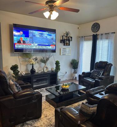 Williston House | Entire 3bedrooms 2bathrooms exquisite house