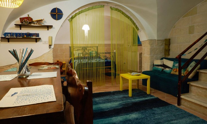 Municipio 4 Apartment | Cozy Apartment with Free Wifi & Pool Access - Guest Rated 9.6