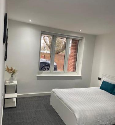 Uxbridge North Apartment | Conveniently Located Apartment Near Heathrow Airport