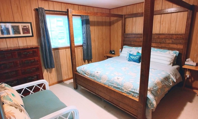Cornell Apartment | Pet-Friendly Apartment Near Blue Bridge & Brunet Island Park