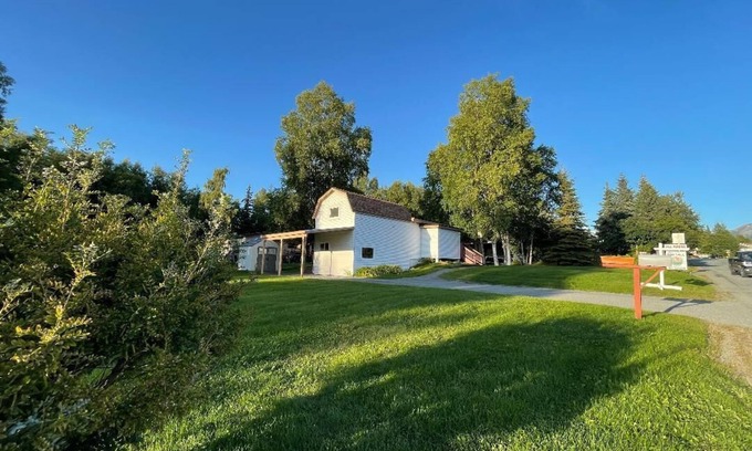 Old Seward - Oceanview House | Cozy Birch Cottage Steps from Ocean View Park Awaits You