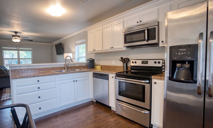 Denison House | Cozy House in Denison, TX - Perfect for Family Getaways!