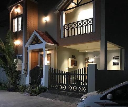 Raipur House | Family-Friendly Craftsman House with Kitchen & High Rating