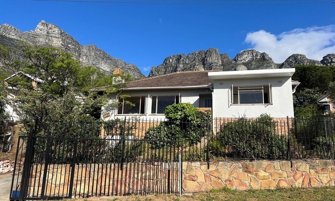 Camps Bay House | Entire Family Home in Camps Bay