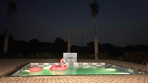 Gurugram Villa | Gather and Relax: Farmhouse with Jacuzzi in Scenic Hills