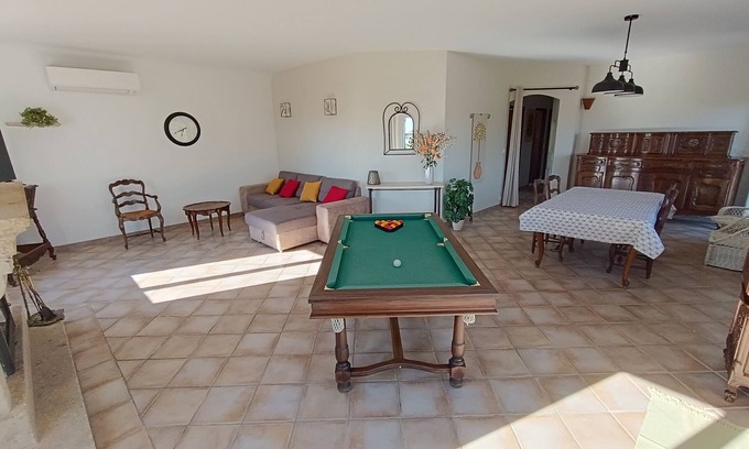 Orgnac-l'Aven House | Family-Friendly Retreat with Pool & Breakfast - Rated 9.8