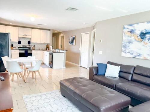 Dade City House | Cozy Entire Home in Dade City for Family and Pets