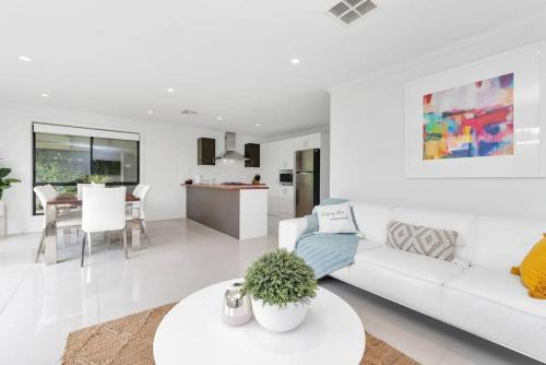 Mount Barker House | Pet-Friendly Home in Beautiful Mount Barker Awaits You