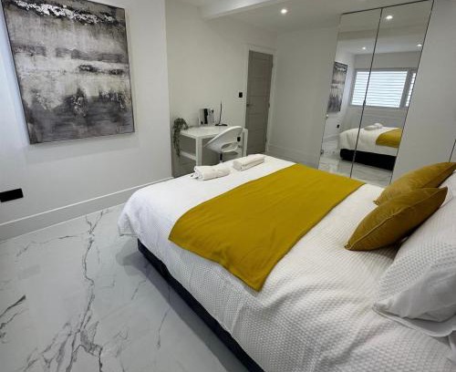 Nottingham House | Cozy Entire Home in Nottingham with Family-Friendly Amenities