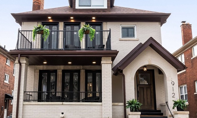 Grosse Pointe House | Discover Comfort at MotorcityBnB in Grosse Pointe Park