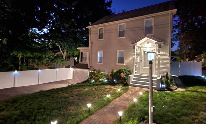 South Weymouth House | Ideal Home Steps from South Shore Hospital – Pet Friendly